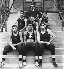 Native American basketball team in 1909.